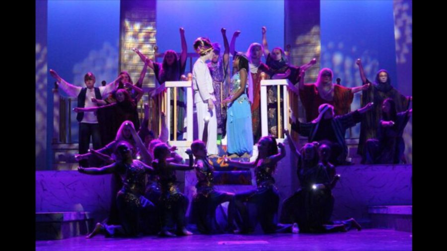 Stage Door’s cast of “Aladdin” performs “A Whole New World.”