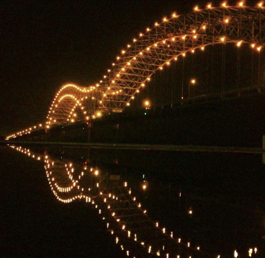 The Hernando de Soto Bridge, better known as the M Bridge, reflects across the Mississippi River. This bridge, which contains the line between Memphis and Arkansas, is a trademark of the city.