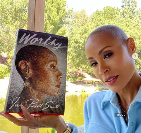 Jada Pinkett Smith recently released a new book titled “Worthy.” Smith visited Novel Memphis for a promotion event.

