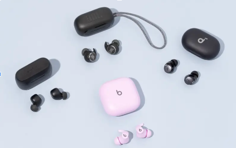 A listening battle: earphones vs. wireless earbuds vs. headphones – White  Station Scroll